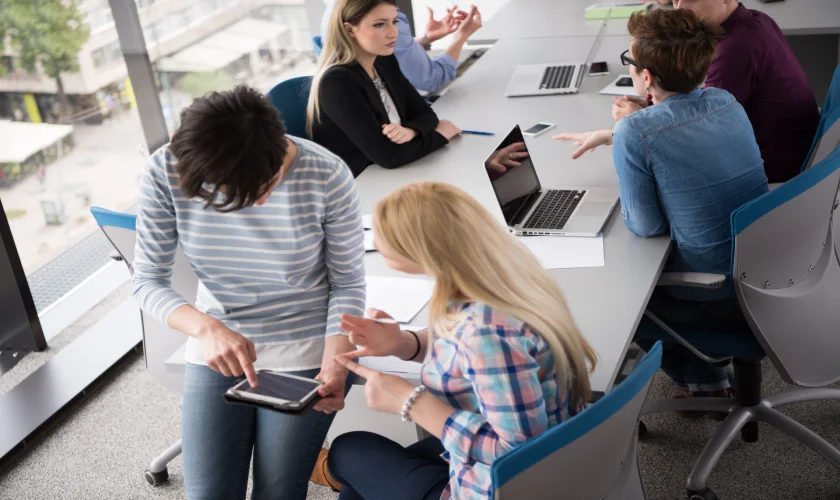 Advantages of Pacesetting Leadership